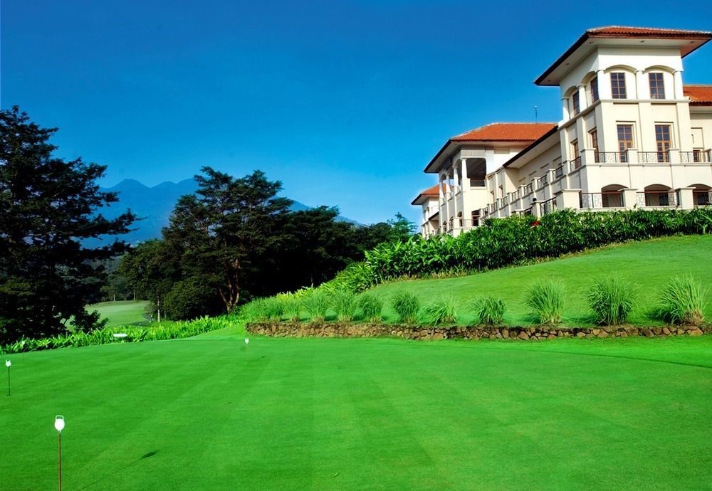 Finna Golf & Country Club Prigen Ngoại thất bức ảnh