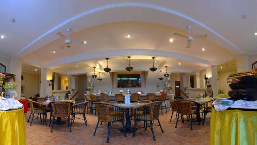 Finna Golf & Country Club Prigen Ngoại thất bức ảnh